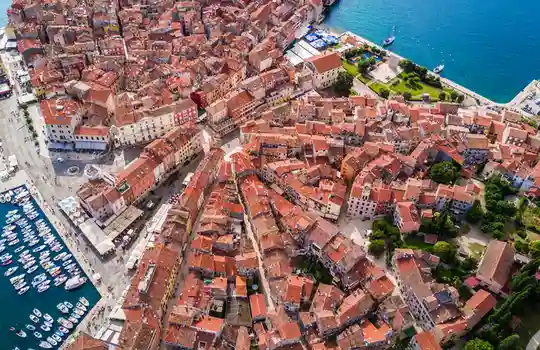rovinj_shutterstock_1489640192.jpg